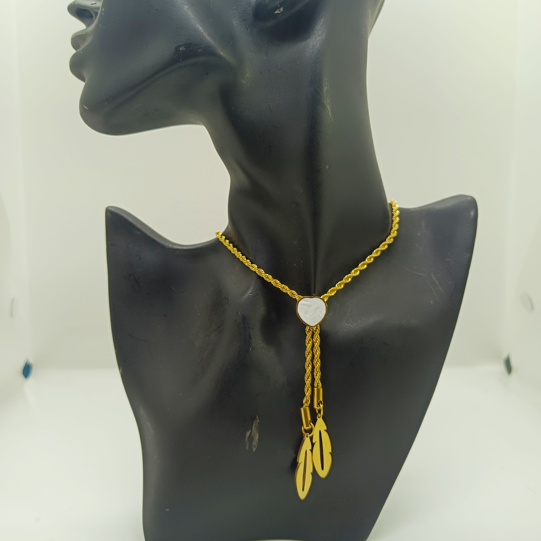 Cheria Modern MOP Heart Necklace