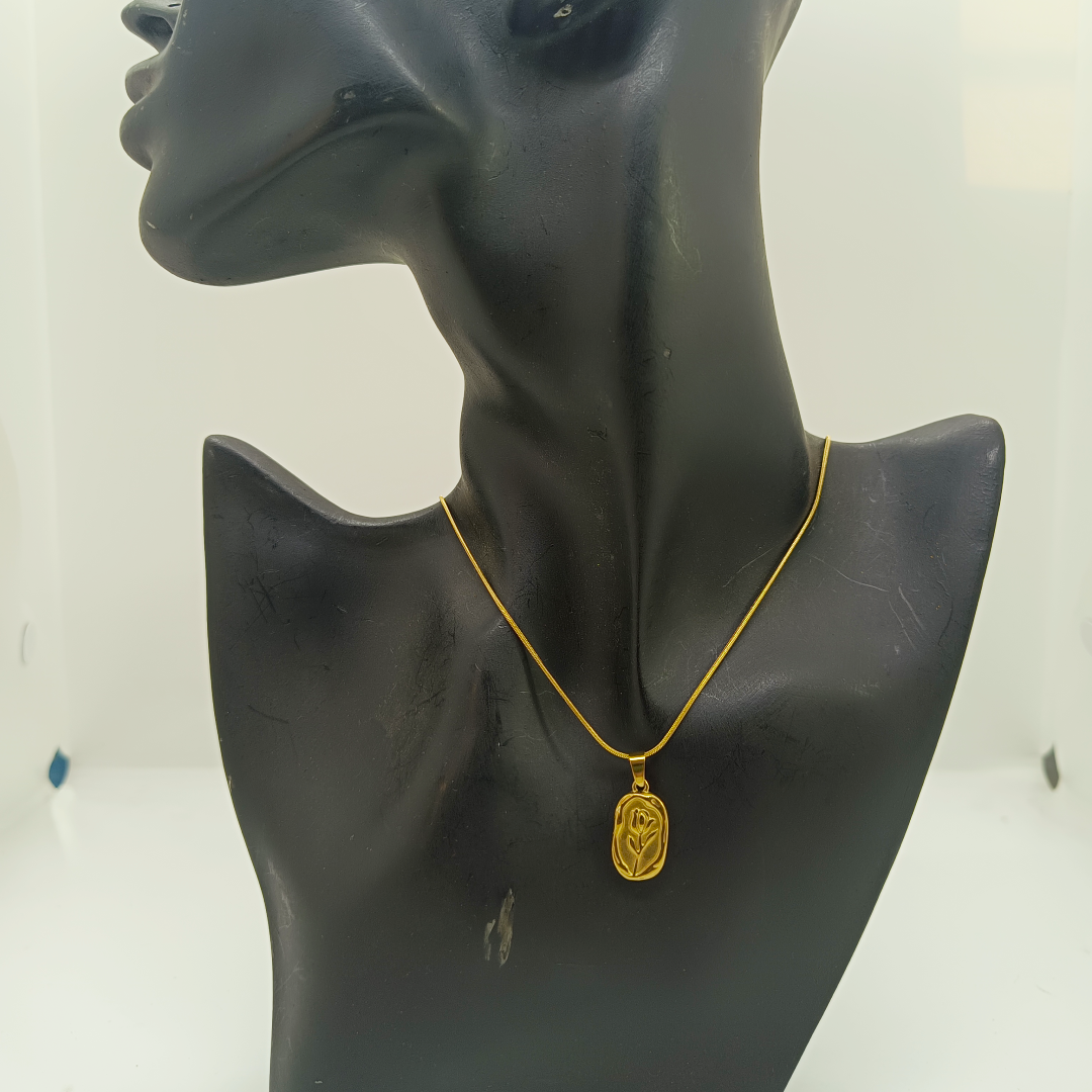 Dilora Rose Necklace