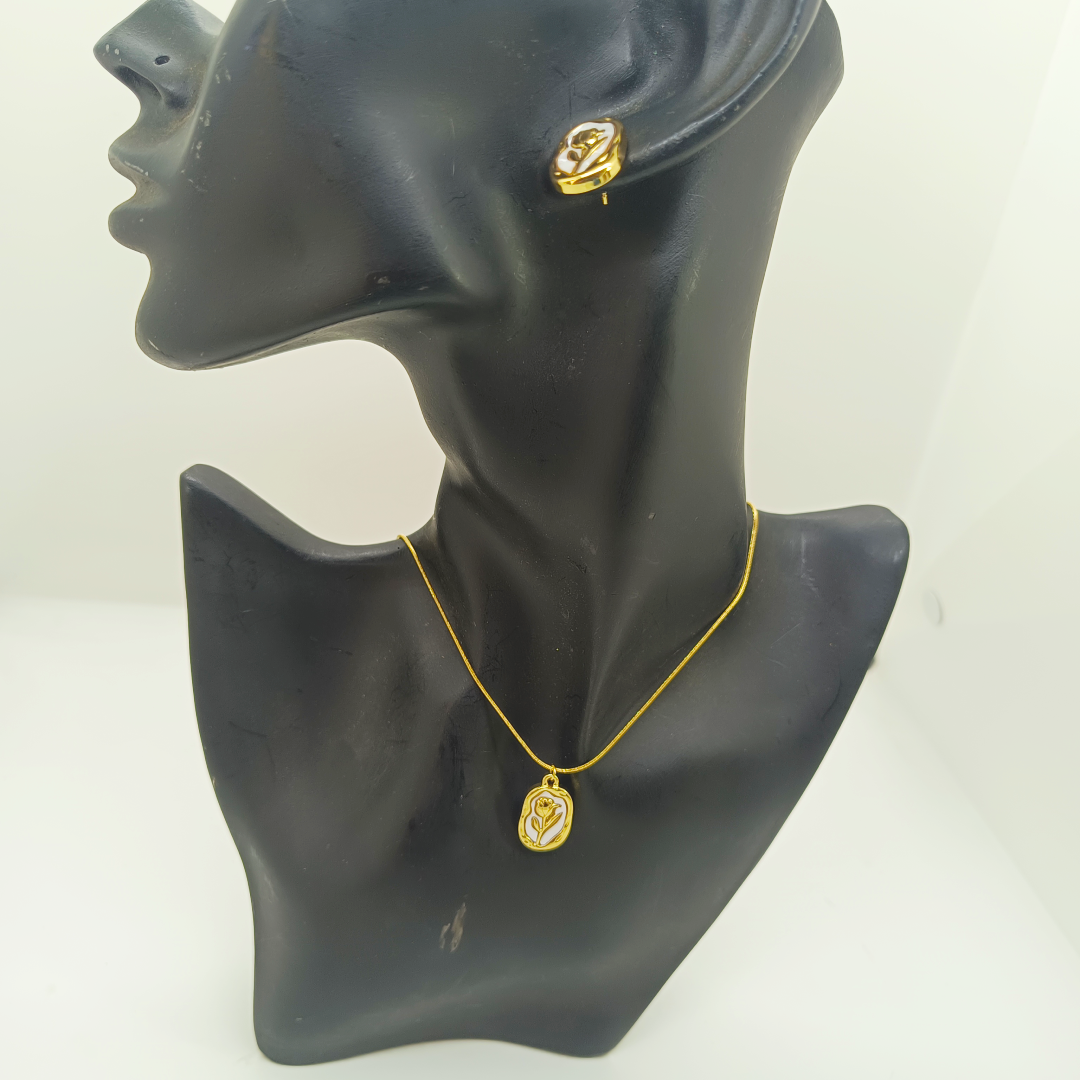 Havoria MOP Rose Necklace Set