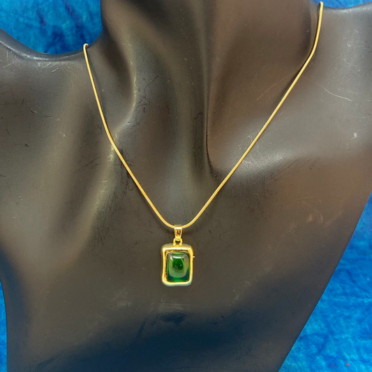 Tvara Green Stone Necklace