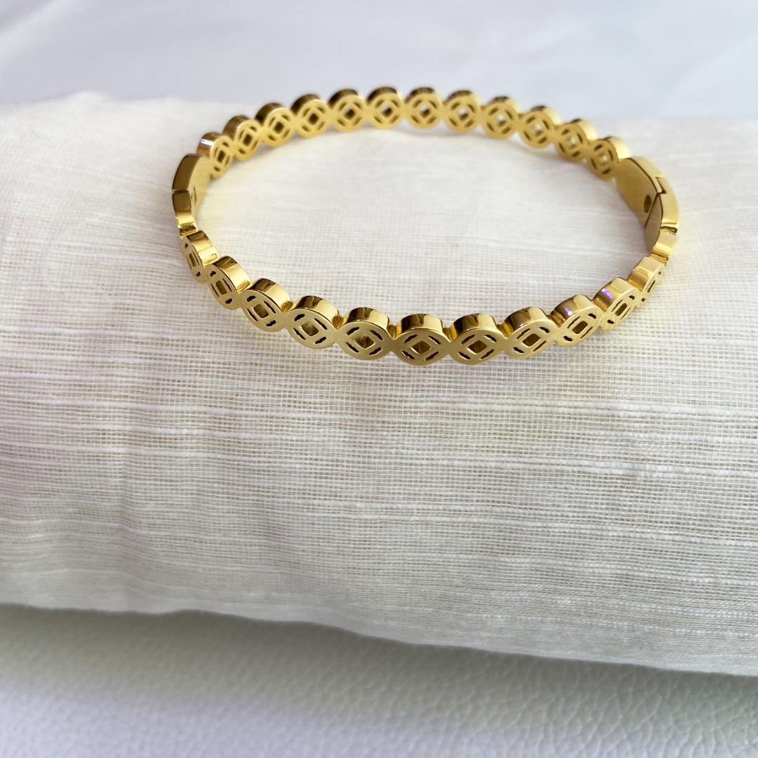 Ava Elegant Bracelet Kada