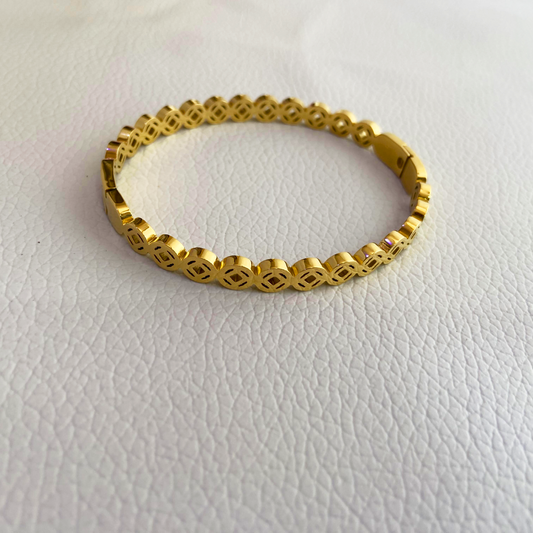 Ava Elegant Bracelet Kada