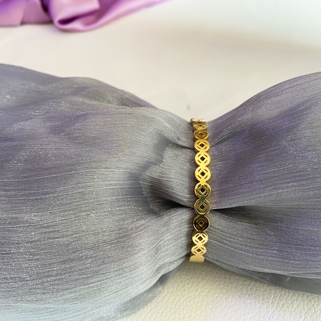 Ava Elegant Bracelet Kada