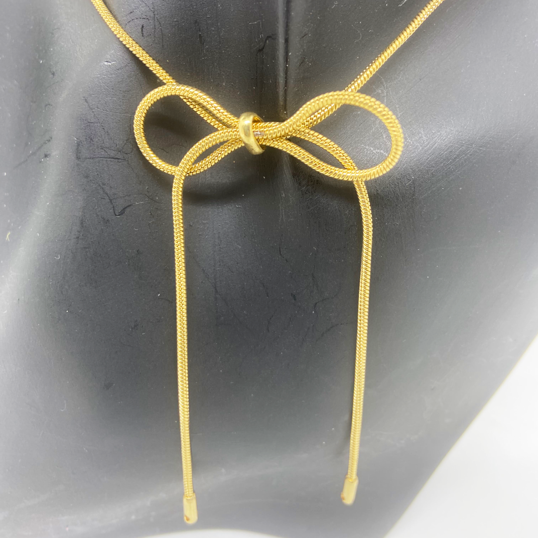 Rosa Bow Chain Elegance