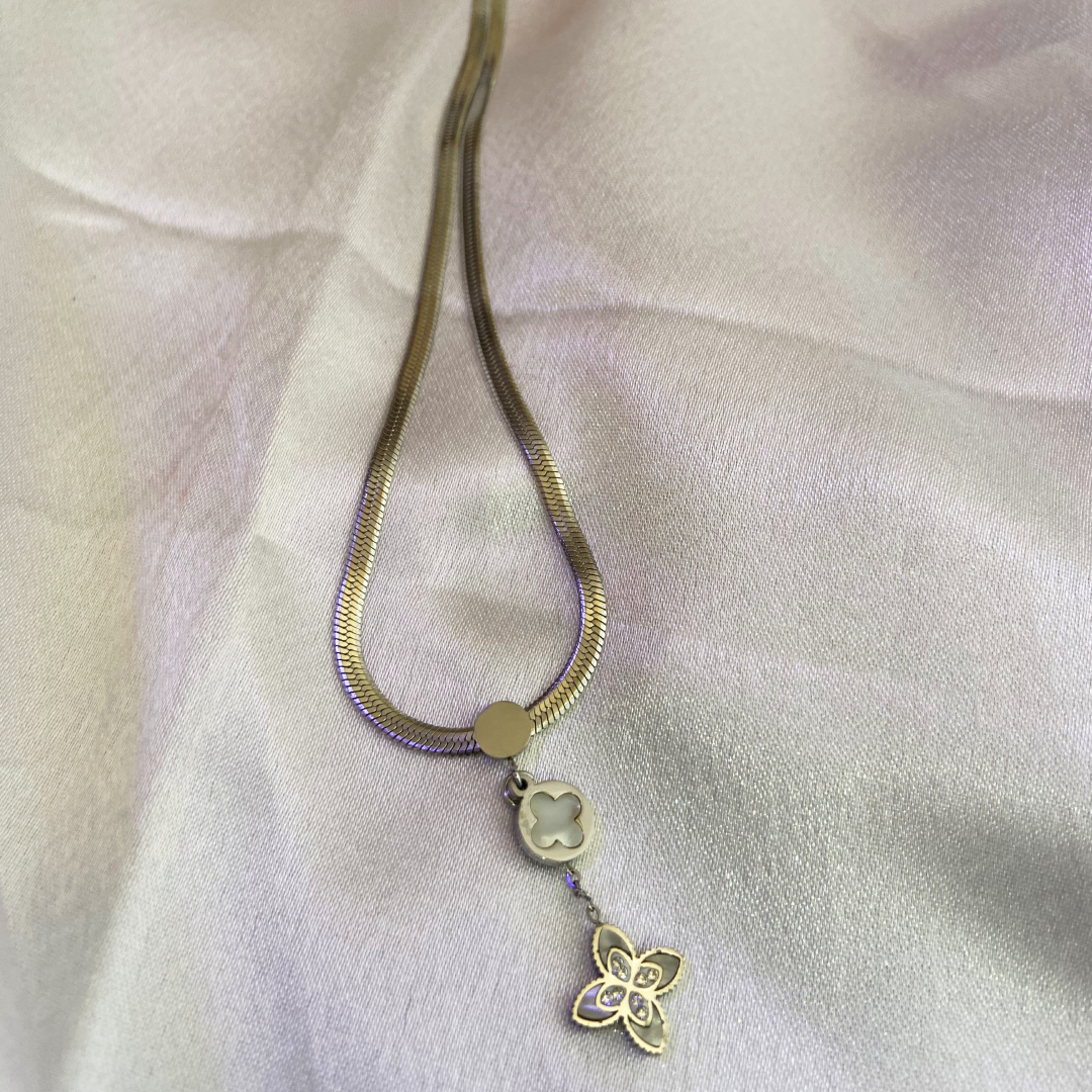 Grace two clover hanging pendant necklace