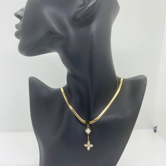 Grace two clover hanging pendant necklace