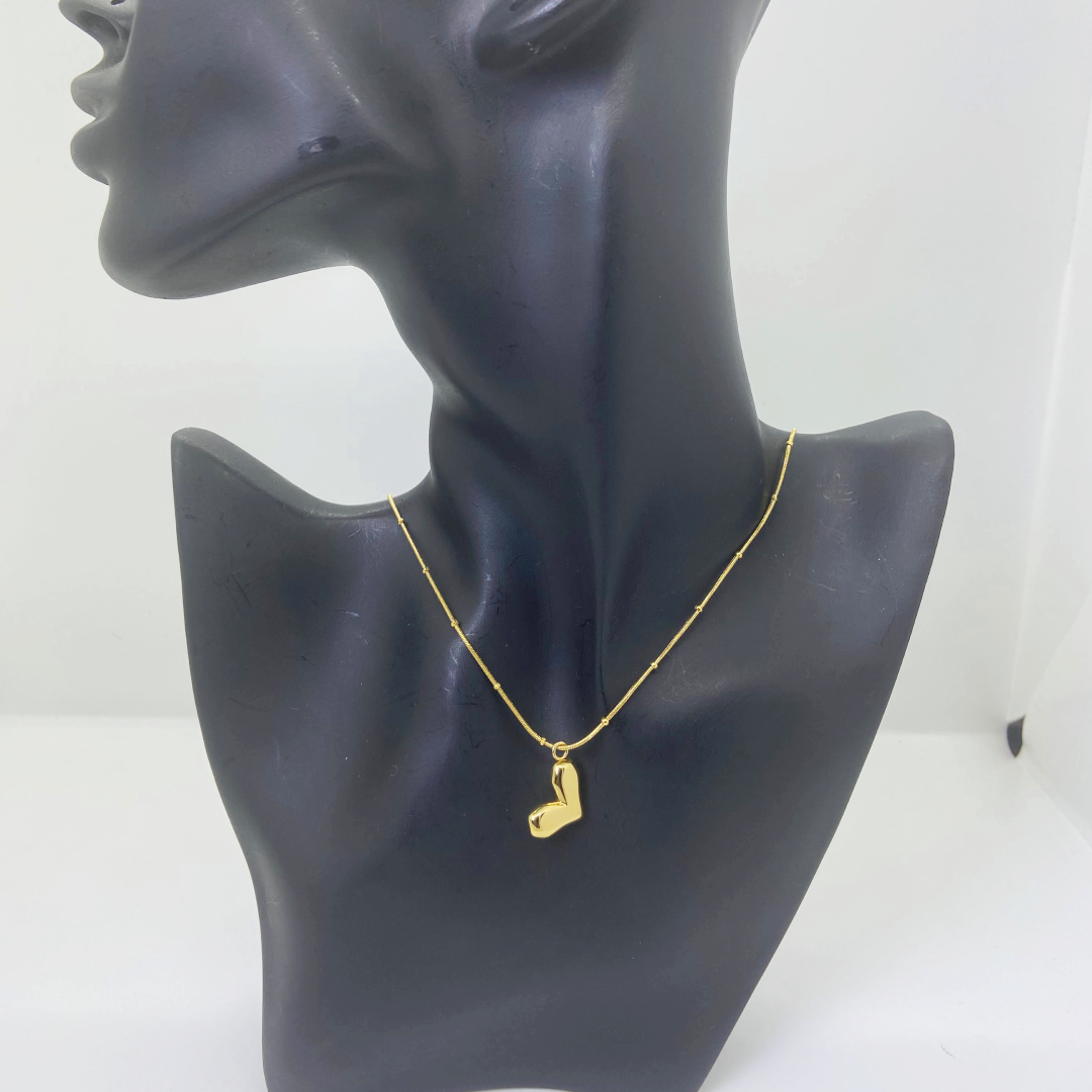 Lia Dainty Heart Necklace