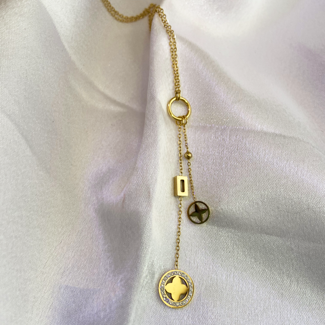 Lustre Clover Hanging Pendant Chain Necklace