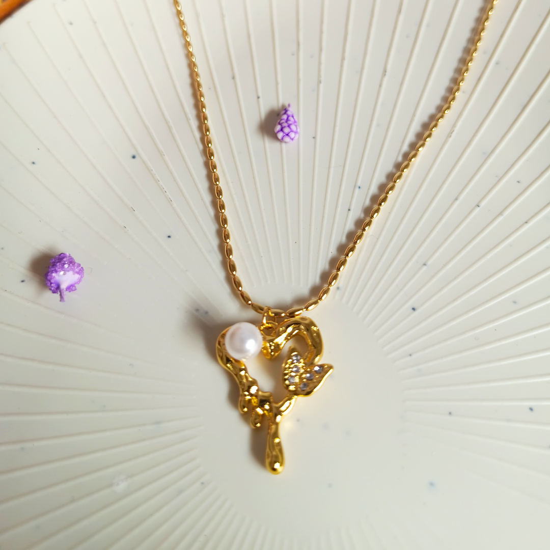 Pea Melting Heart Necklace