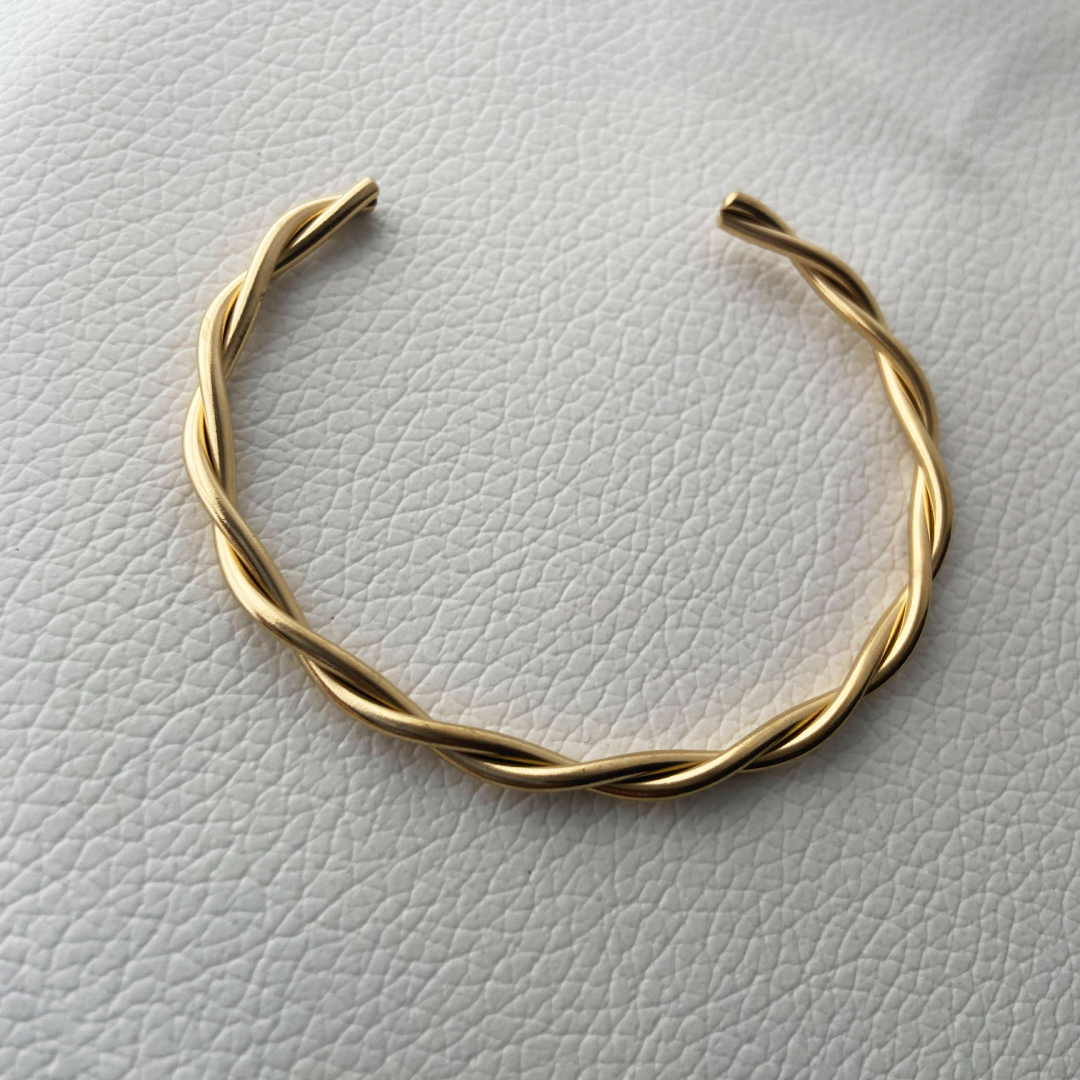 Sera Twist Bracelet