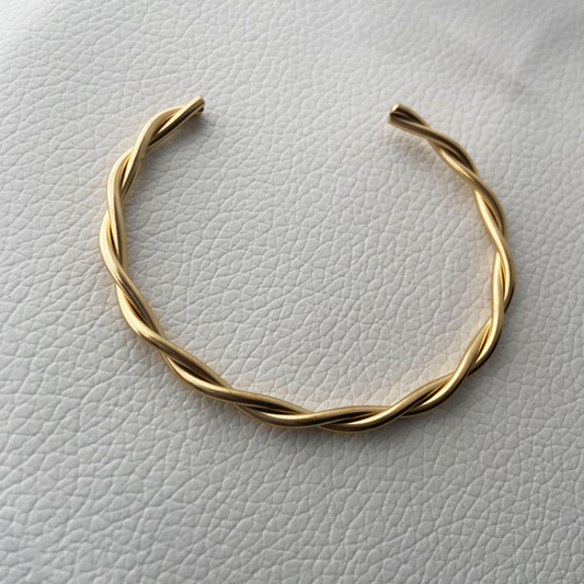 Sera Twist Bracelet