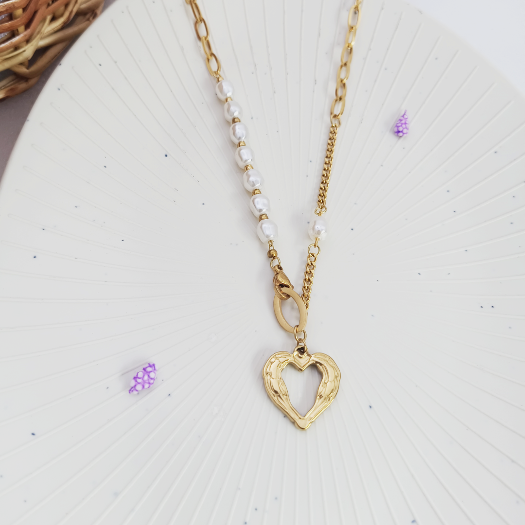 Sia Pearl Heart Necklace