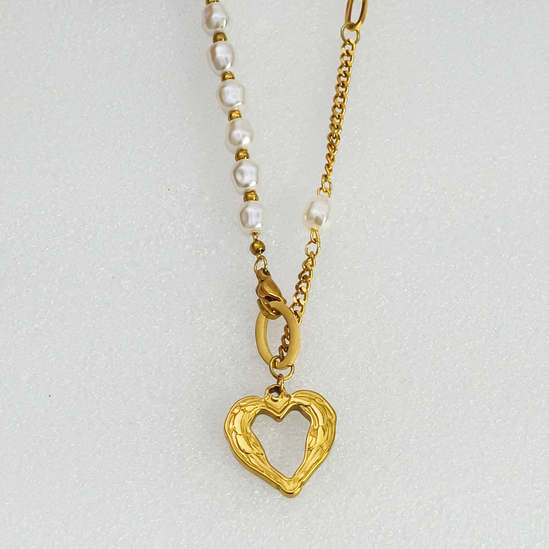 Sia Pearl Heart Necklace
