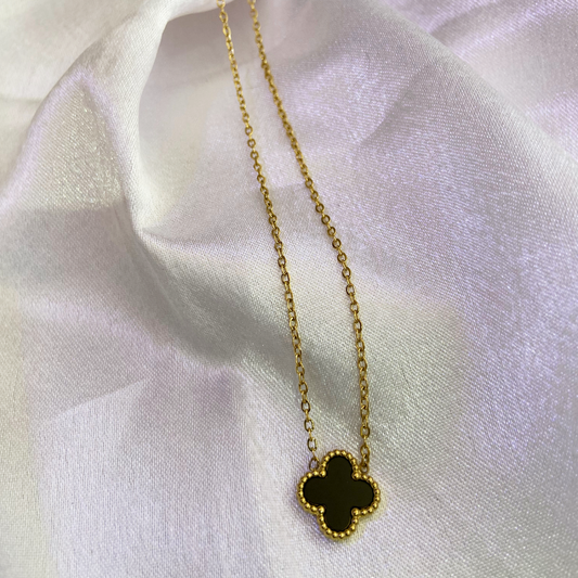 Vera Black and White Dainty Clover Necklace