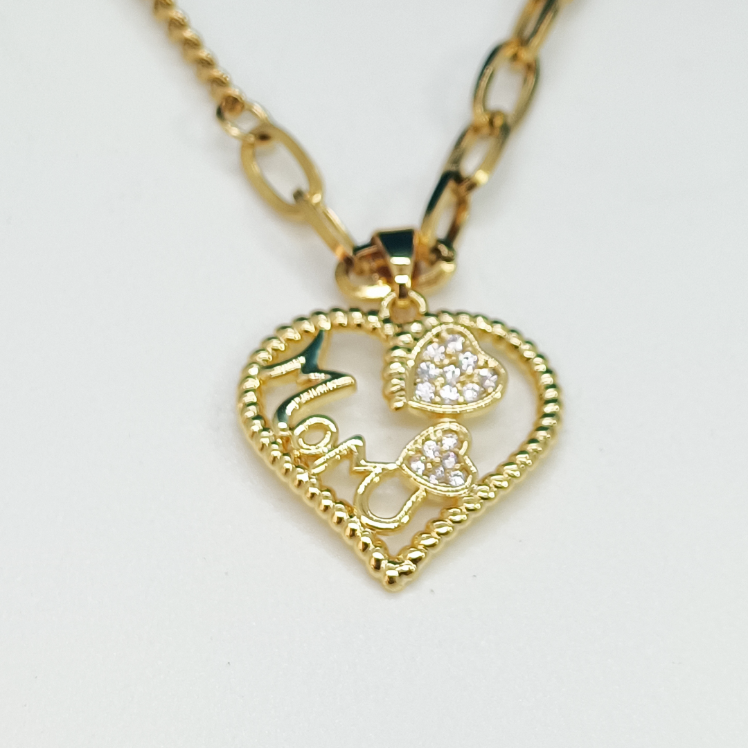 Uniona Mom Heart Necklace